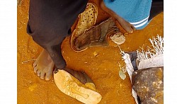 The worn-out shoes that touched Praised and Salvation Foundation to donate to him…